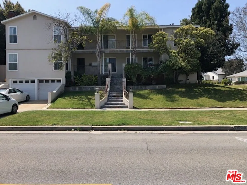 7805 Airport Blvd