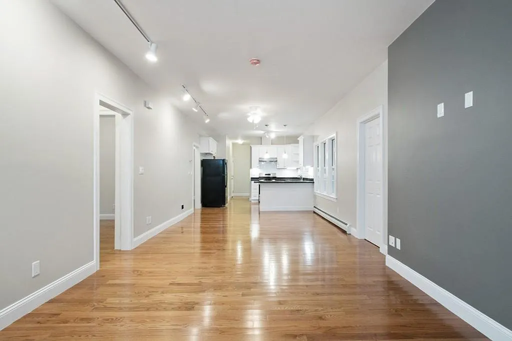 4 bed, 1568 sqft, $4,500 — Photo 4