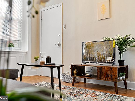 2nd image of 1813 W Thompson St APT 1