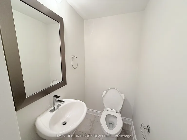 2160 Trafalgar Rd #3 — Photo 29