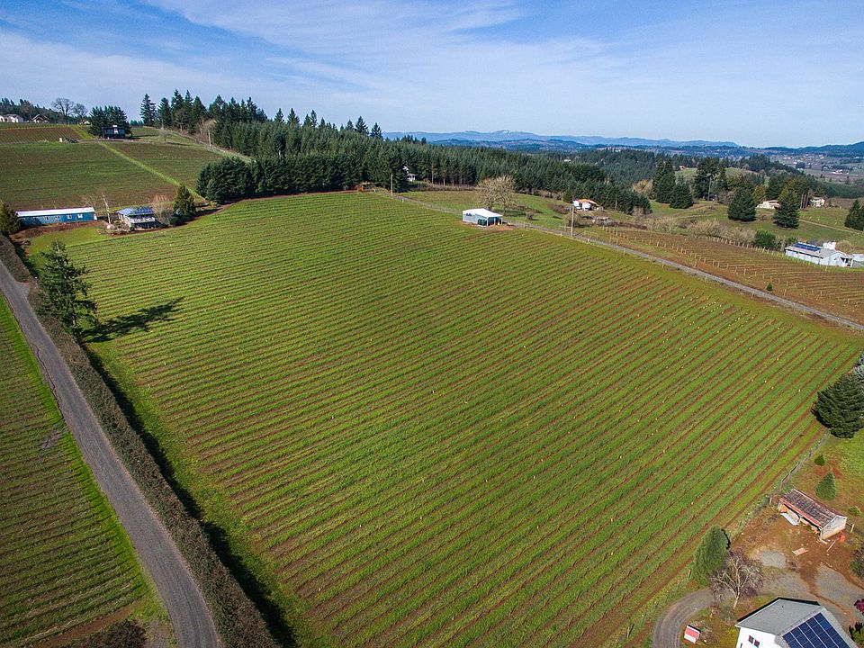 1st image of 20810 NE Overlook Dr