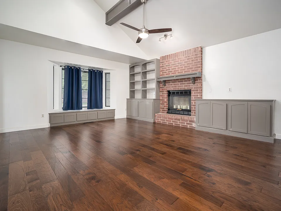 1129 NW 176th St
