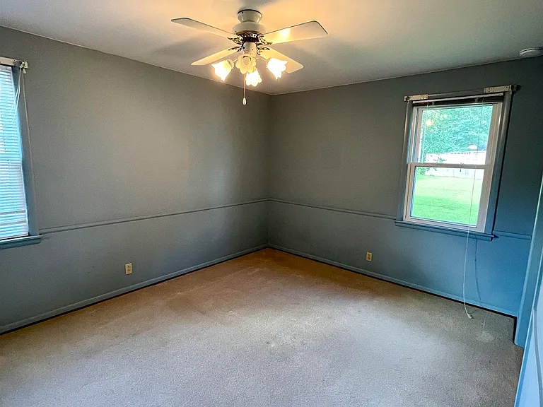 415 Harolds Dr NW — Photo 13