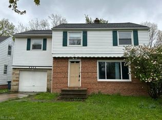 4996 Oakland Dr, Lyndhurst, OH