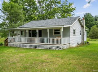 18750 Williamsville Rd, Gregory, MI 48137