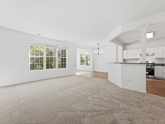5th image of 13732 Burham St