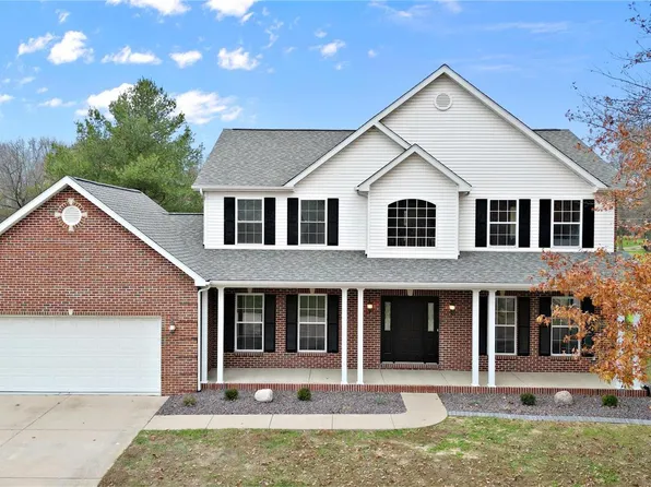 1825 Creekside Dr, Swansea, IL 62226