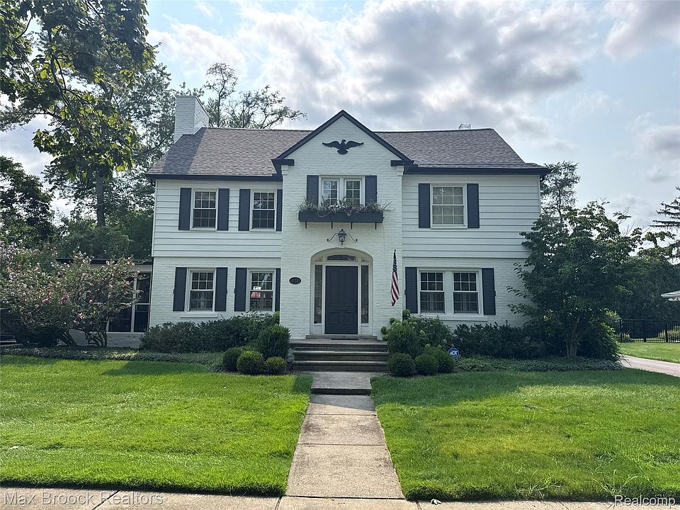 1st image of 18321 Riverside Dr