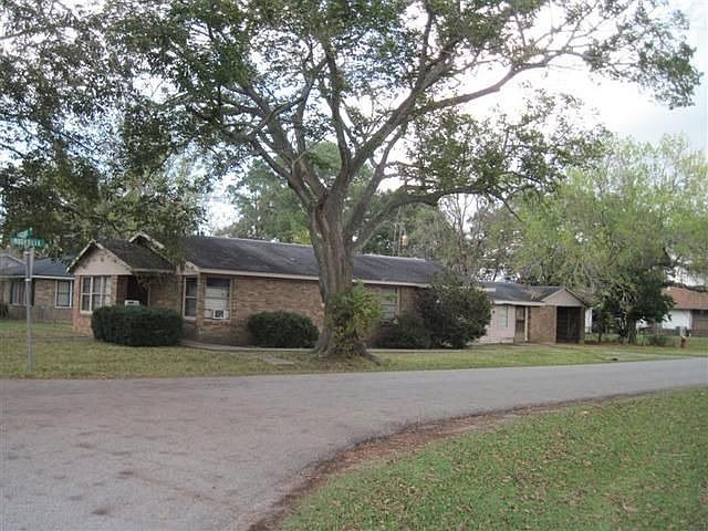 1st image of 733 Loggins Dr
