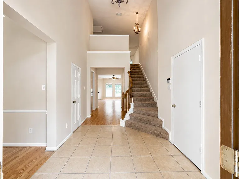 1815 Granite Field Ln — Photo 5