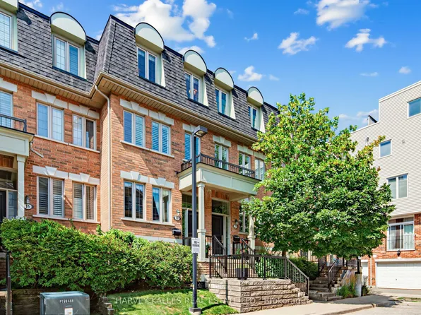 18 Sargent Ln, Toronto, ON M4E 3T9