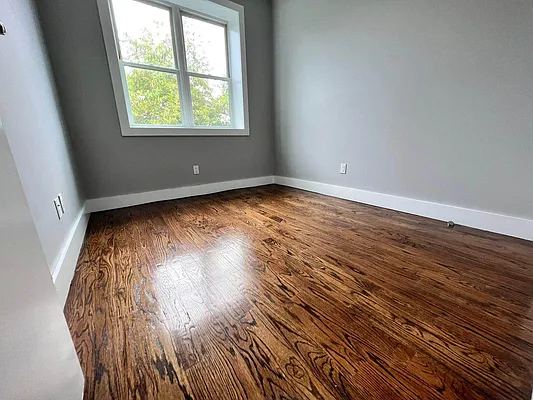 Rented by ERNY LLC | media 20