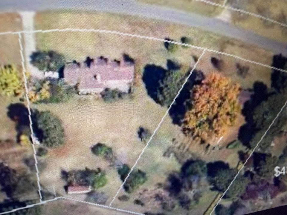 2nd image of 7612 Lakewood Dr