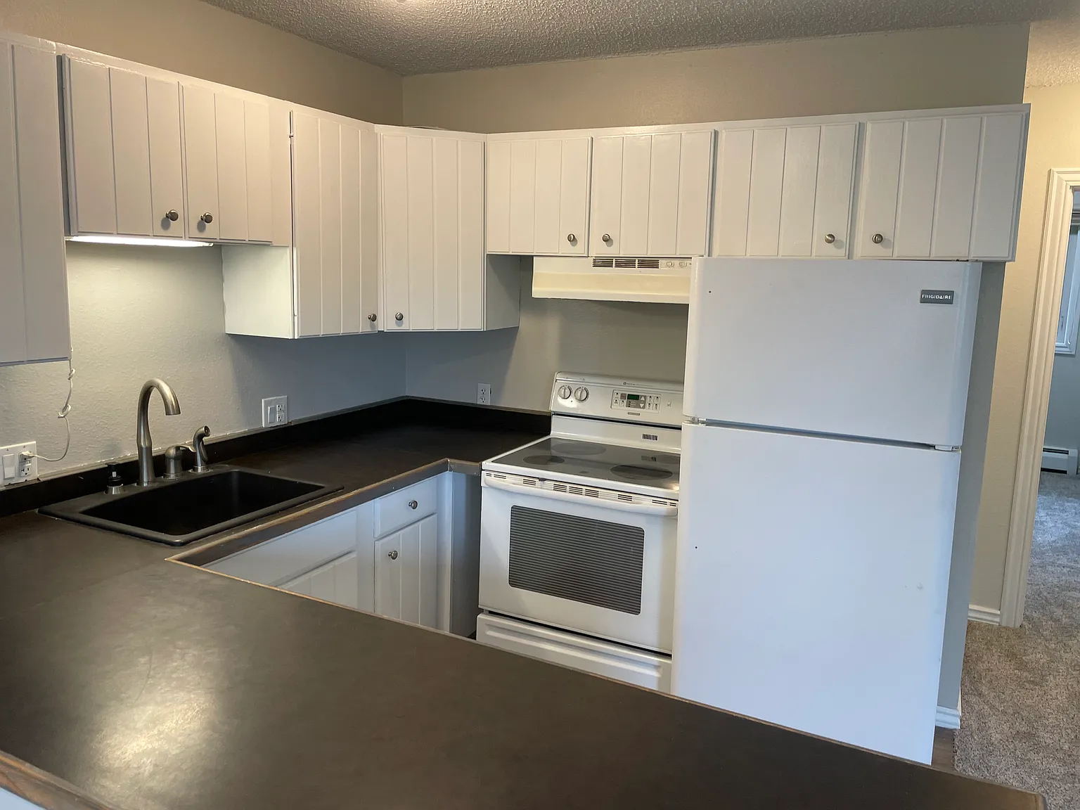 2 bed, 800 sqft, $2,800 — Photo 3