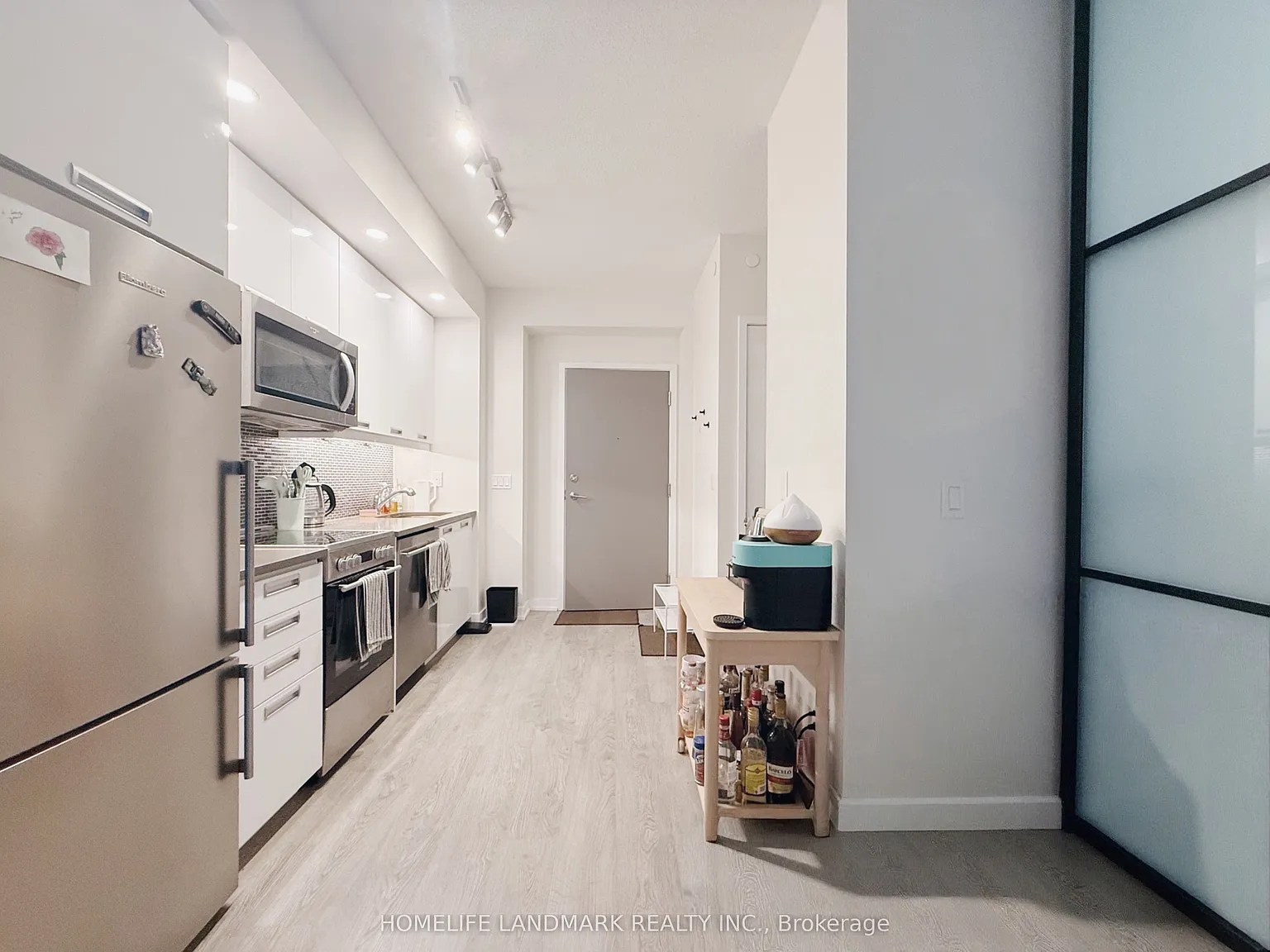2 bed, $2,600 — Photo 4