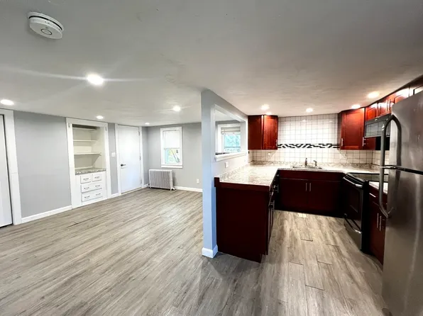 572 Main St #B, Watertown, MA 02472