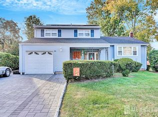 284 Harris Ave, Middlesex, NJ 08846