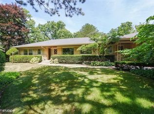 374 Linden Ave, Lake Forest, IL 60045