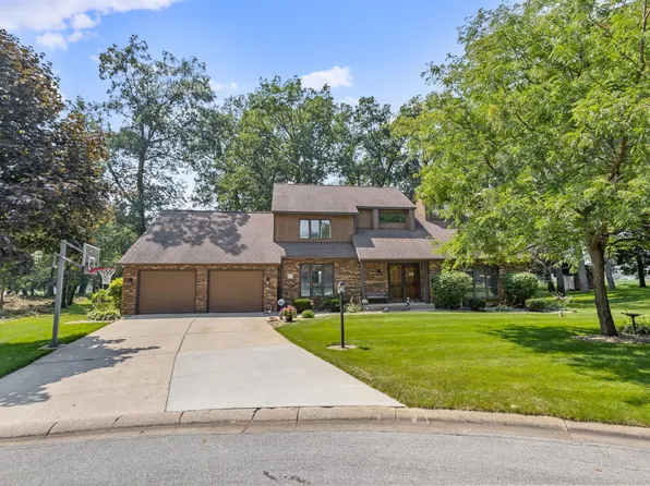 58491 Westwood Dr, South Bend, IN 46619