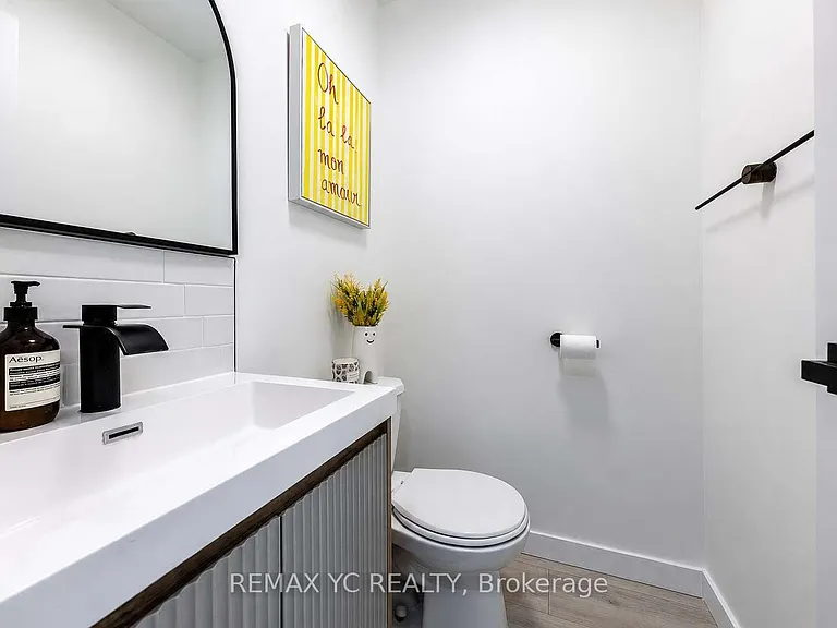 38 Pickett Cres — Photo 8