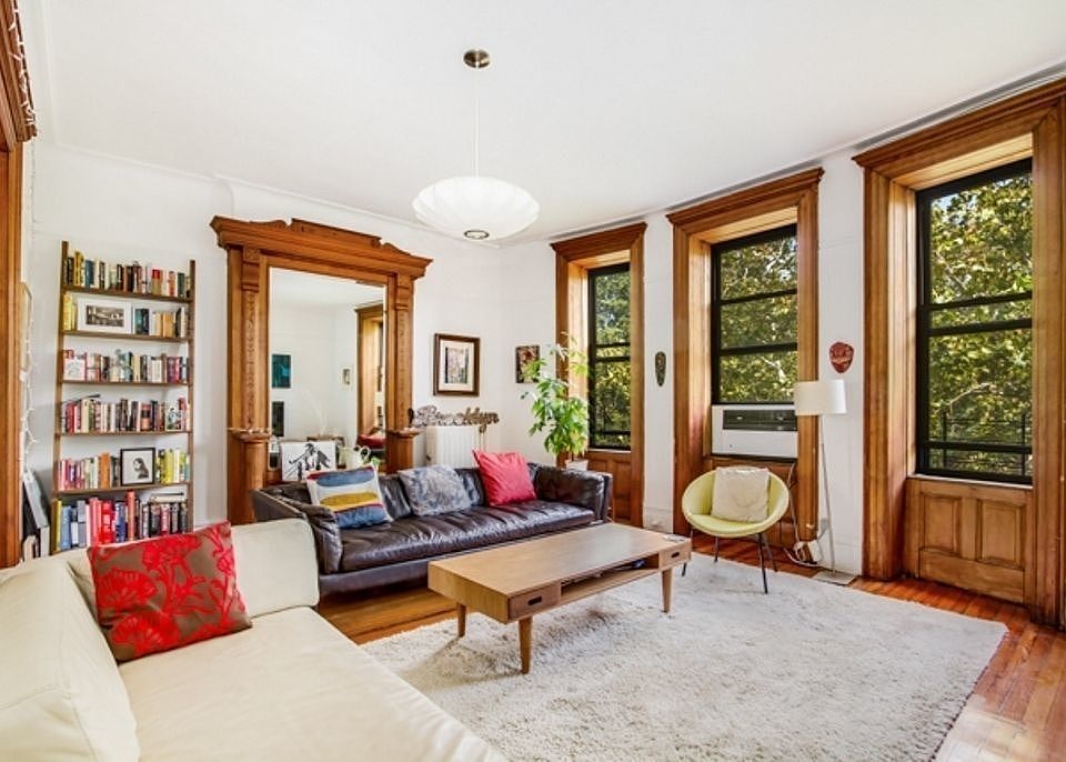 2nd image of 466 3rd St #4