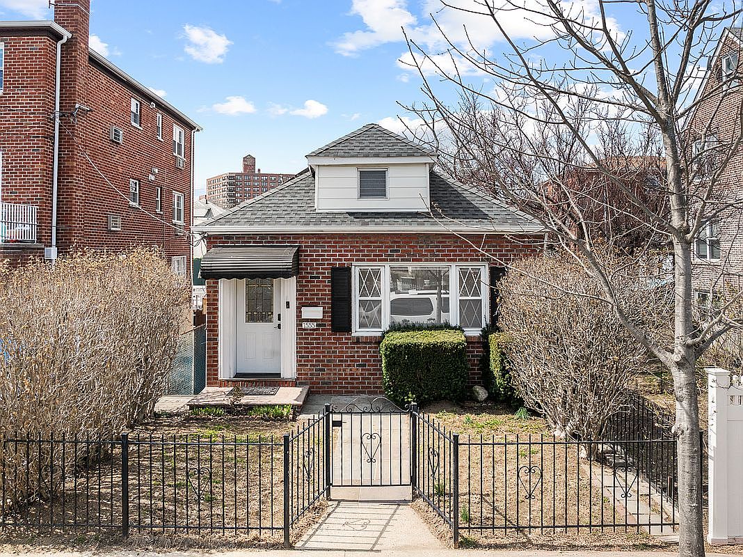 1555 Robertson Pl, Bronx, NY 10465 | Zillow
