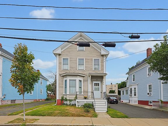 2nd image of 34 Liberty St