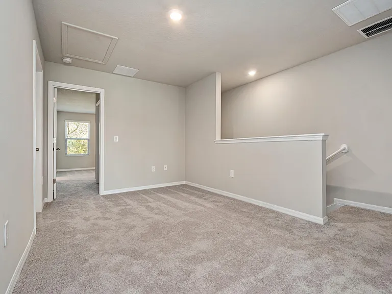 658 Legacy Loop — Photo 14