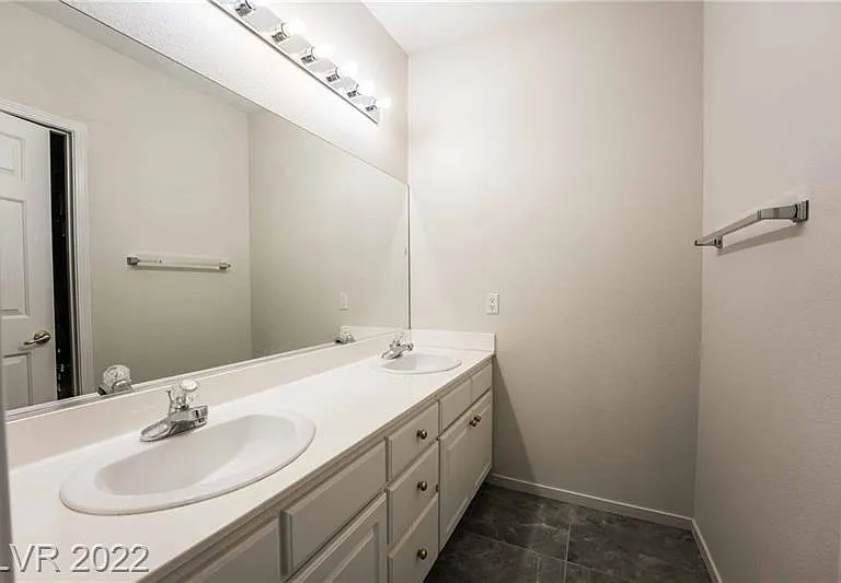 8043 Shadowvale Dr — Photo 19