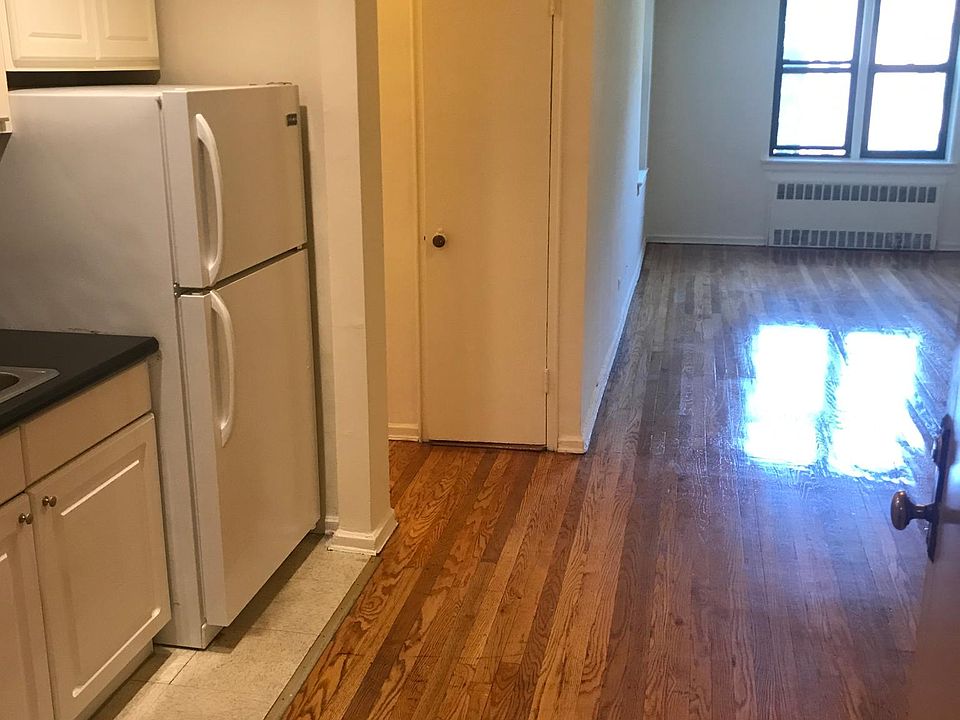 1st image of 21610 77th Ave #3M
