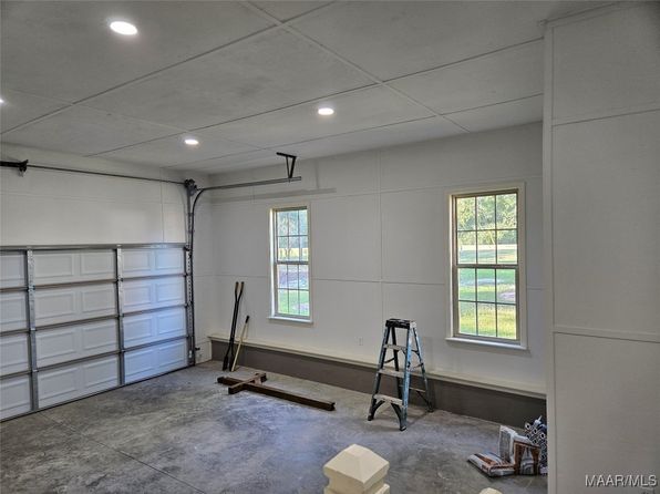 265 Simmons St, Samson, AL 36477