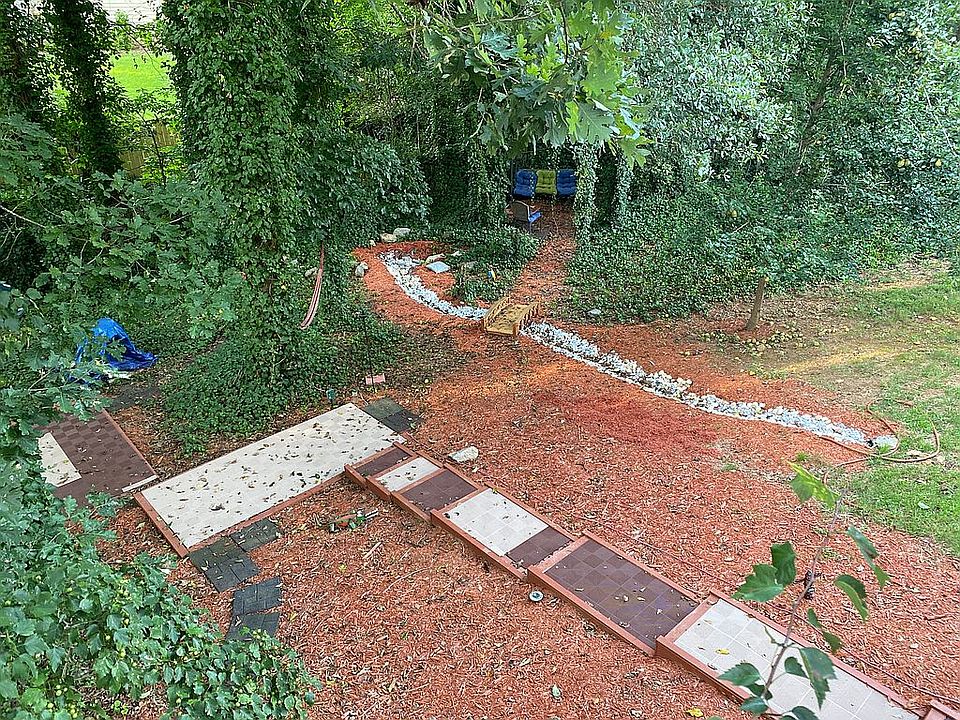 2nd image of 2015 Waters Ferry Dr