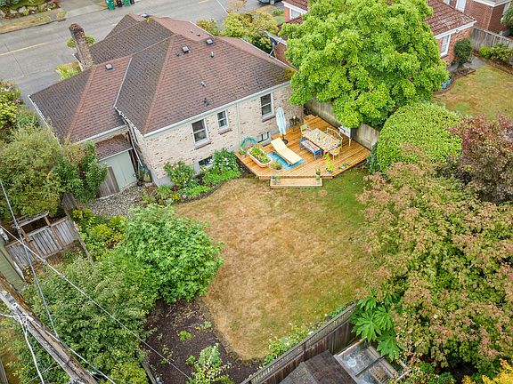 2nd image of 5041 47th Ave NE #98105