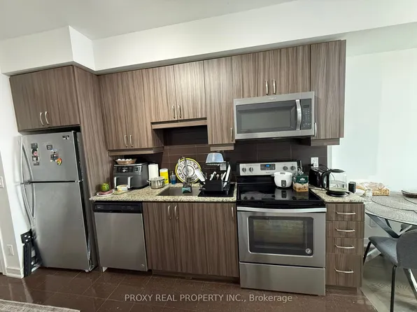 9201 Yonge St, Richmond Hill, ON