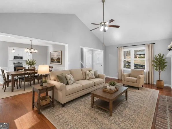 11 Ridgeview Dr SE, Silver Creek, GA 30173
