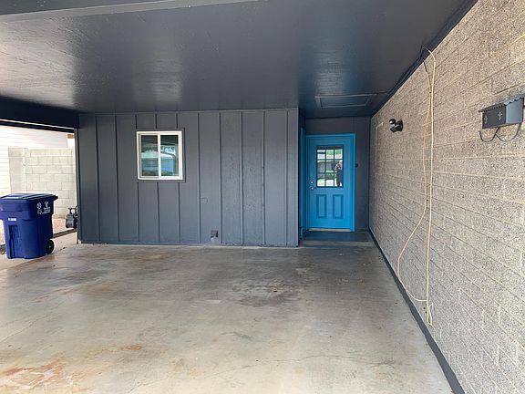 4th image of 1026 E Bluebell Ln