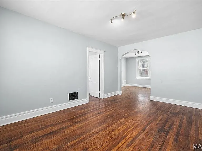 4710 Delor St #2W — Photo 8