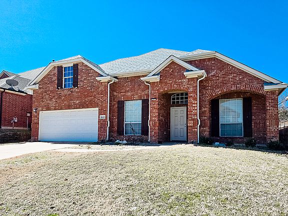 2nd image of 4843 Crown Dr