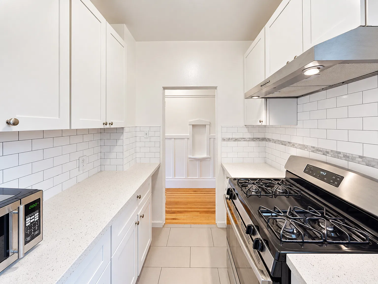 1146 Taylor St — Photo 4