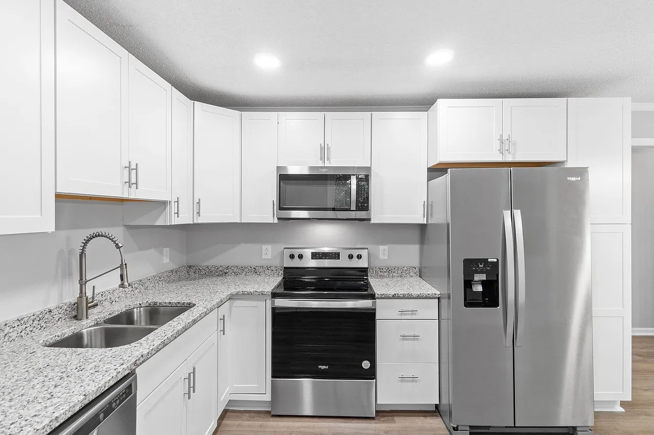 3 bed, 1900 sqft, $1,750 — Photo 4