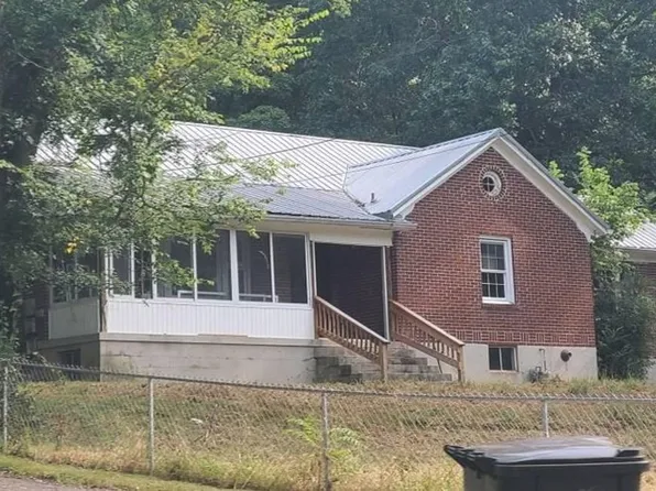 1006 Oakdale Dr, Columbia, TN 38401