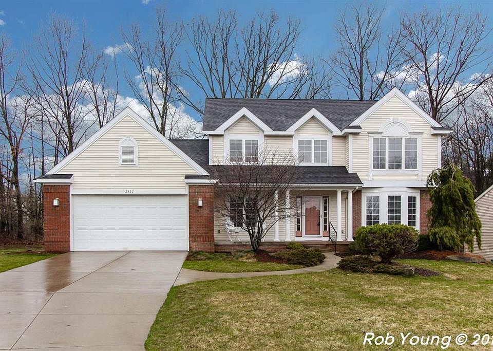 1st image of 2327 Farm Ct SE