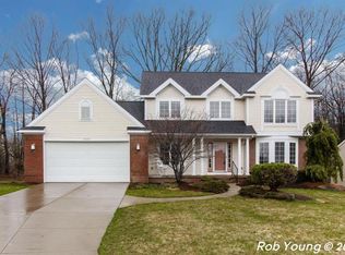 2327 Farm Ct SE, Kentwood, MI 49546