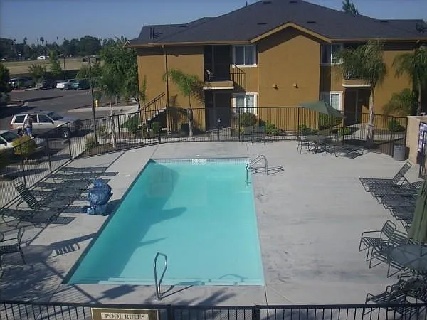 297 Myer Dr — Photo 2