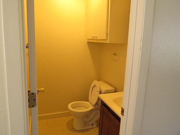 1/2 bath