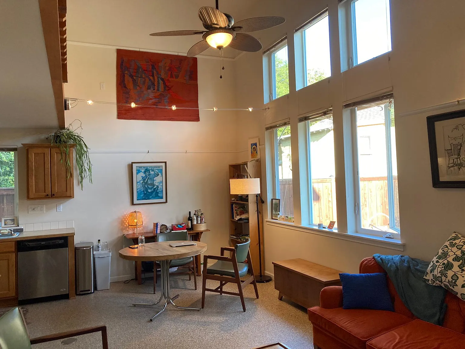 2 bed, 800 sqft, $2,025 — Photo 4