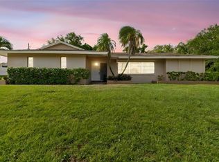 1251 Holiday Dr, Tarpon Springs, FL 34689