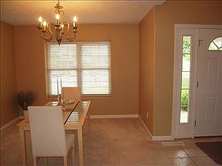 3rd image of 40 Moon Valley Ct