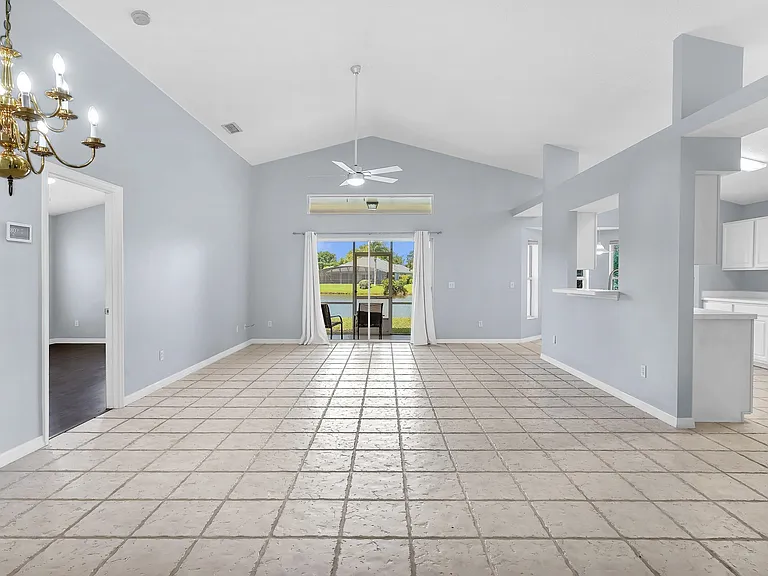 2340 Commodores Club Blvd — Photo 6
