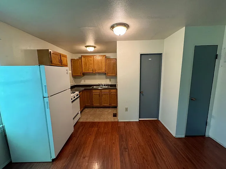 1620-1650 N Winding Brook Loop — Photo 3